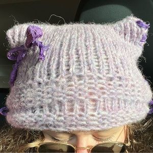 HAND-KNIT Kitty vibes. Hat #8